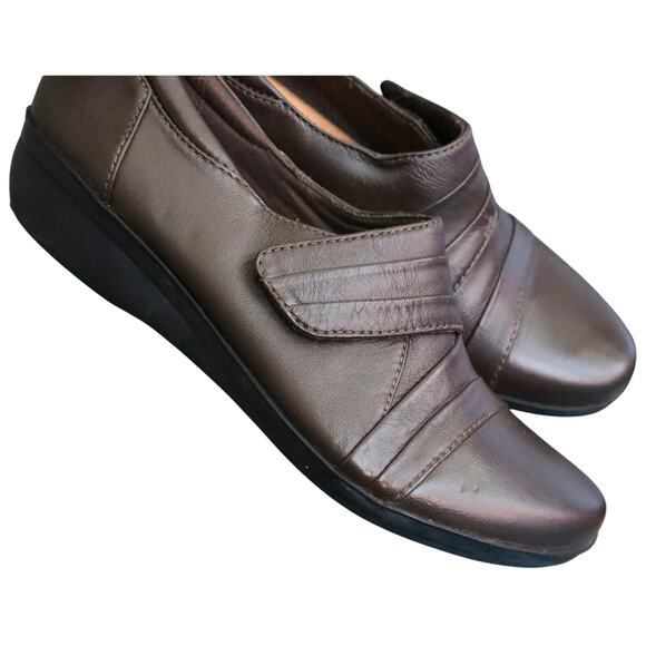 Clarks Collection Womens Everlay Tara Slip On Brown Leather Loafer Size 7.5M - Picture 1 of 6
